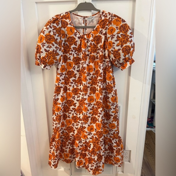 Olivia James Dresses & Skirts - Olivia James Orange white Floral puff sleeve midi dress ruffle hem